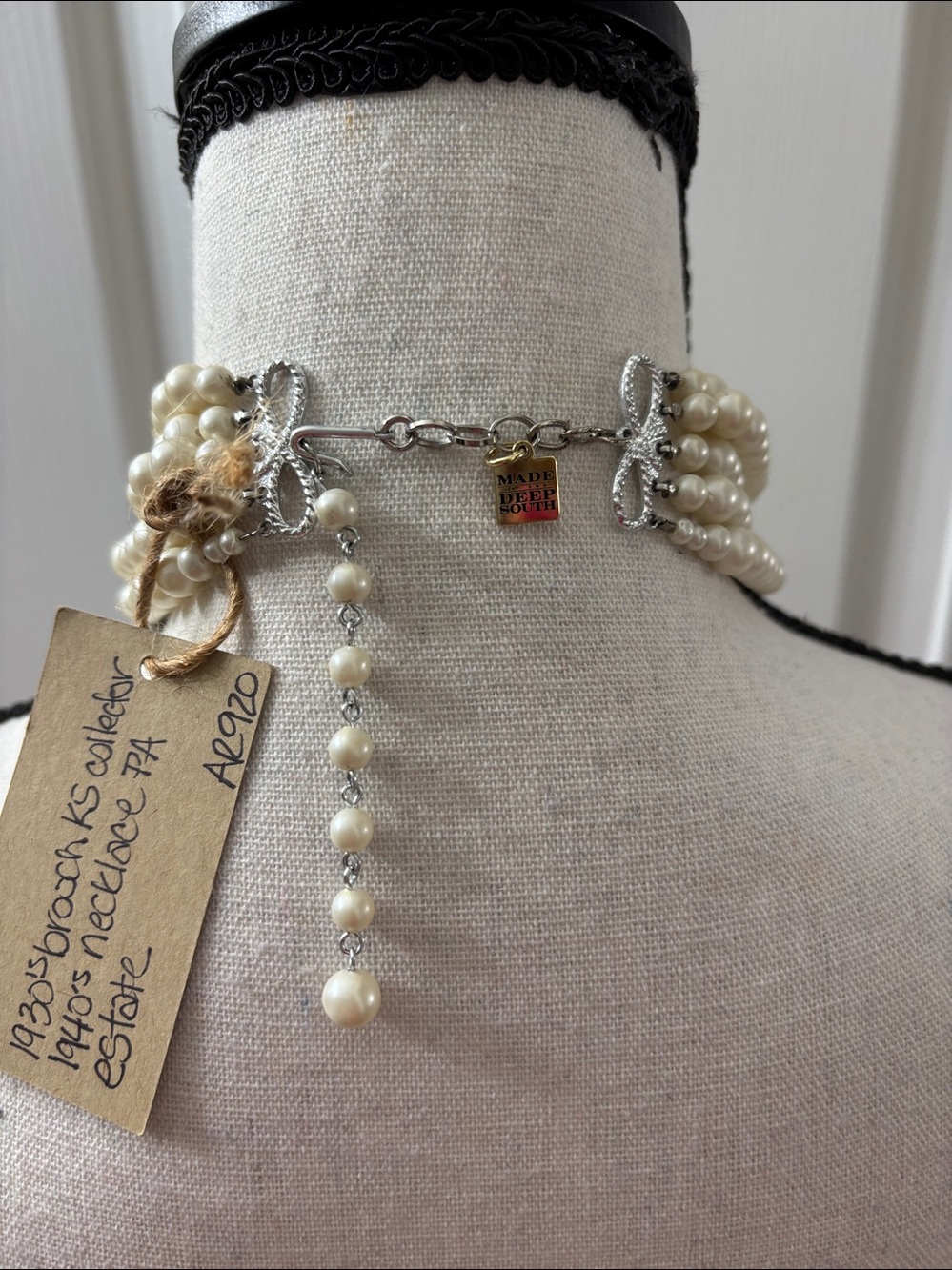 Made in the Deep South Chain Pearl Statement Necklace - Picture 4 of 9